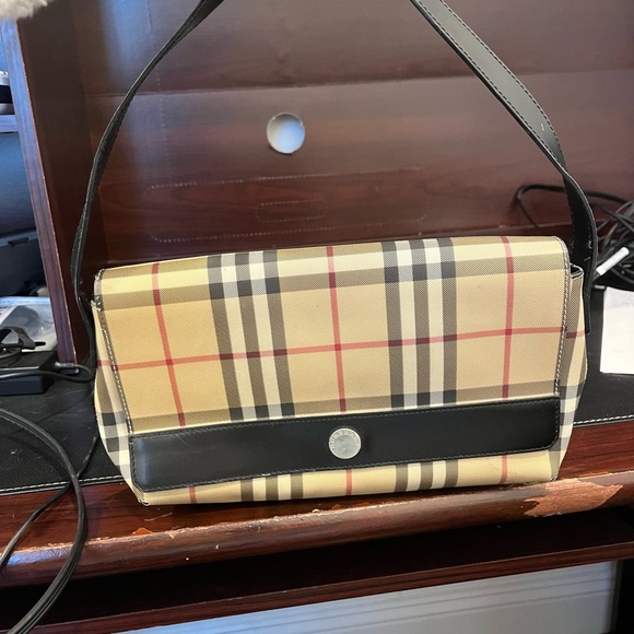 Burberry Nova Check Flap Shoulder Bag - Picture 3 of 4